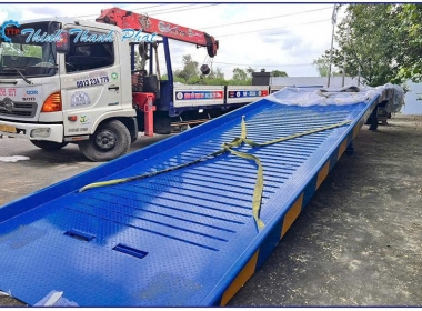 CẦU XE NÂNG ĐÓNG RÚT HÀNG TỪ CONTAINER DÀI  12.