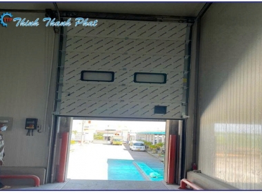 CỬA TRƯỢT TRẦN (SECTIONAL OVERHEAD DOOR)