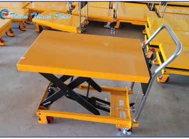 BÀN NÂNG THỦY LỰC PT500B (500KG) VẬN HÀNH BẰNG CƠ