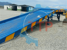 Cầu dẫn xe nâng lên container (Container loading ramp)