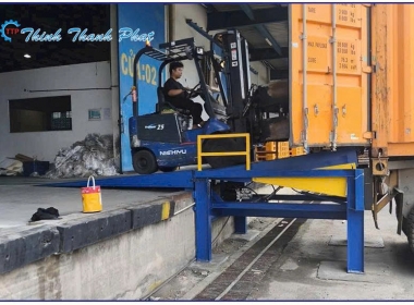 SÀN NÂNG THỦY LỰC KHÔNG HỒ DOCK ( FREE STANDING DOCK LEVELER)